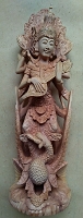 白檀木彫り　女神サラスワティ