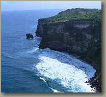 バリ島南端の岬とインド洋